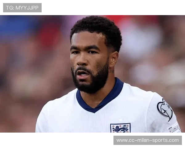 切尔西詹姆斯：攻防两端的压制艺术